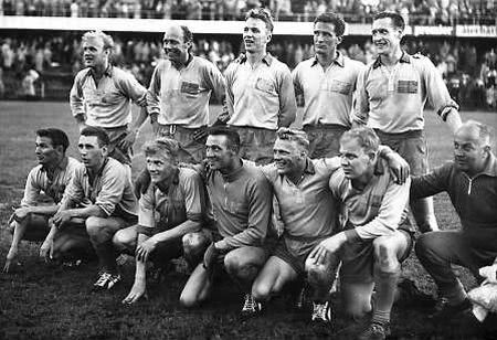 Teamfoto des Gastgebers Schweden bei der Fussball WM 1958