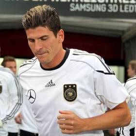 Mario Gomez fällt nach Verletzung wochenlang aus