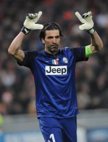 Rekordmann Gigi Buffon mit 500. Pflichtspiel für Juventus