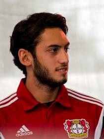 Calhanoglu fehlt der Türkei aufgrund einer Verletzung