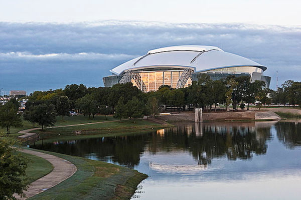 AT&T Stadium in Dallas als Spielort und Stadion bei der Fußball-WM 2026 in der USA, Mexiko und Kanada